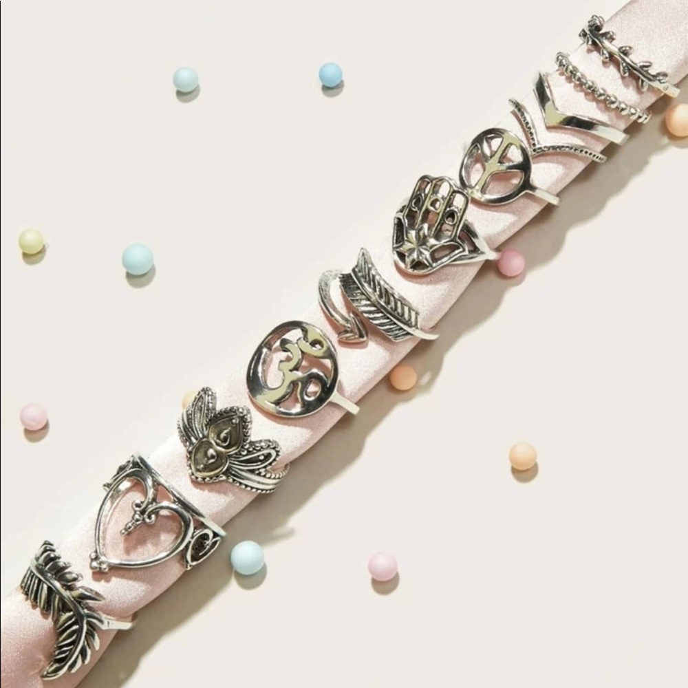 11 Piece Hamsa & Leaf Ring Set